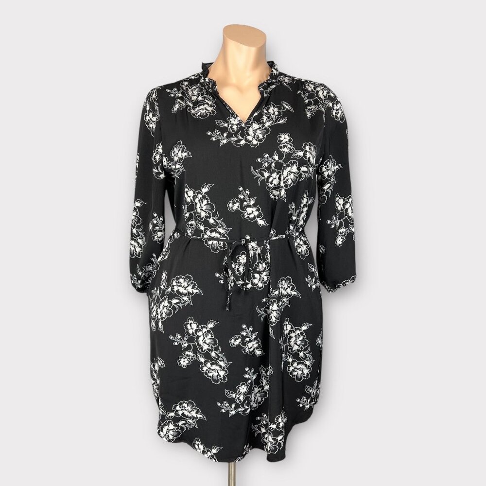 41 Hawthorn Womens Plus Black Lacey Floral Ruffle Detail Dress V Neck size XXL